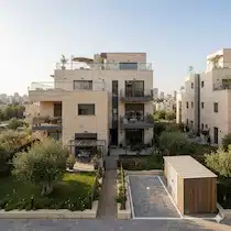 הצמדת רכוש משותף לדירה: המדריך המשפטי המלא